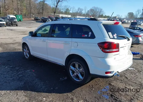 2017 Dodge Journey Crossroad z USA, uszkodzony, nr VIN 3C4PDCGB8HT501650